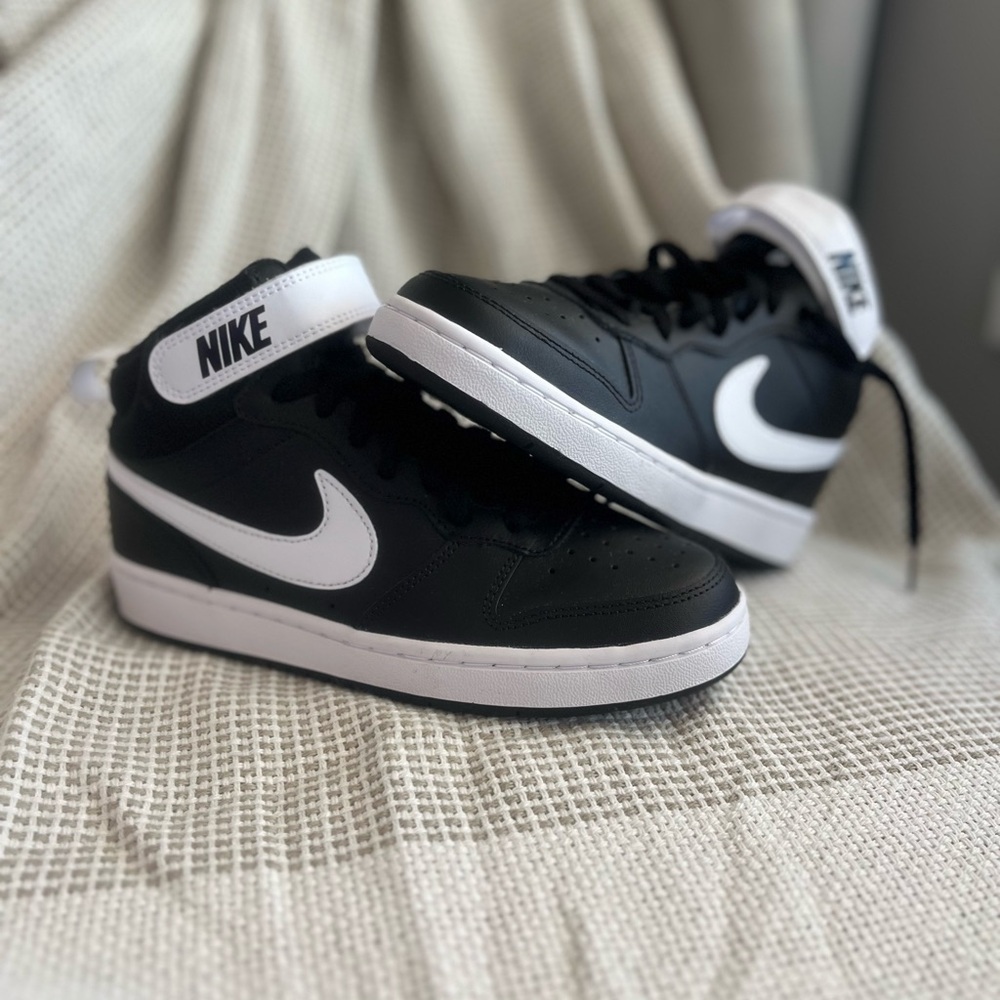 Nike Kids Court Burough Mid 2 Sneakers
